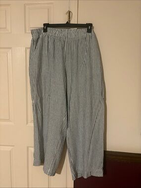 Old Navy Blue and White Striped Wide-Leg Pants